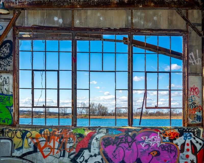 Building in Floyd Bennett Field - jigsaw puzzle