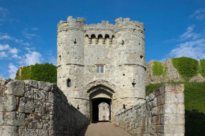 Carisbrooke Castle gatehouse - jigsaw puzzle