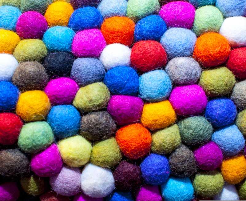 Colorful yarn balls - jigsaw puzzle