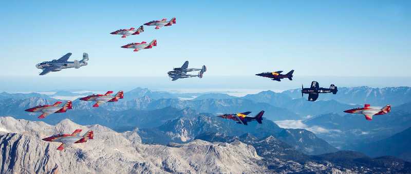 formation flight over Austrian mountains - jigsaw puzzle