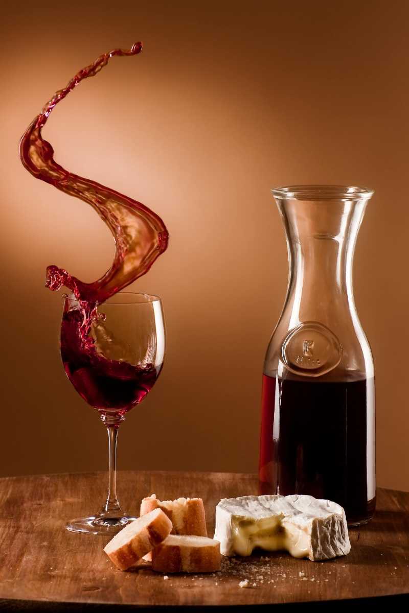 sloshing wine - jigsaw puzzle