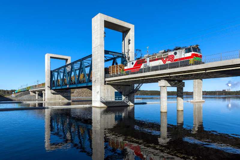 a southbound lumber train - jigsaw puzzle