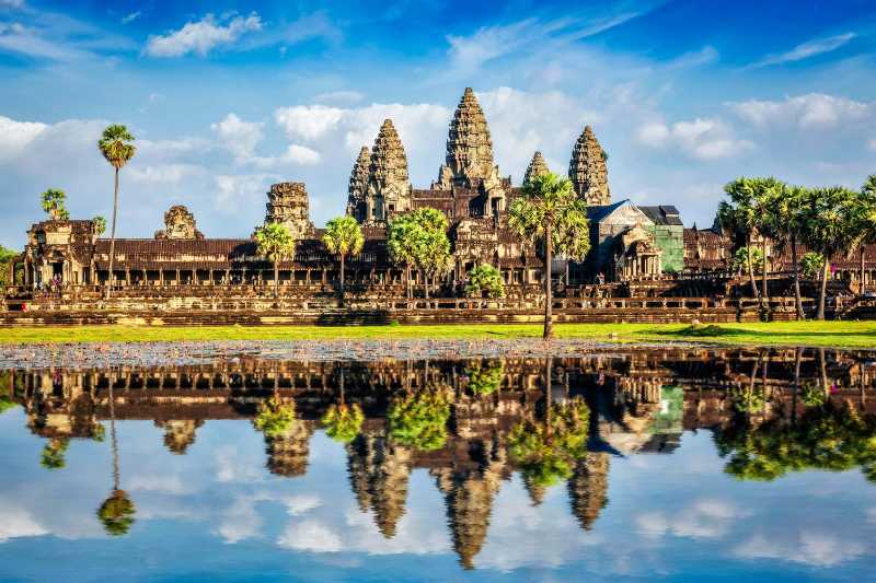 angkor wat temple cambodia iconic landmark with reflection in water
