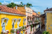 Buildings in the historic center of Cartagena - jigsaw puzzle