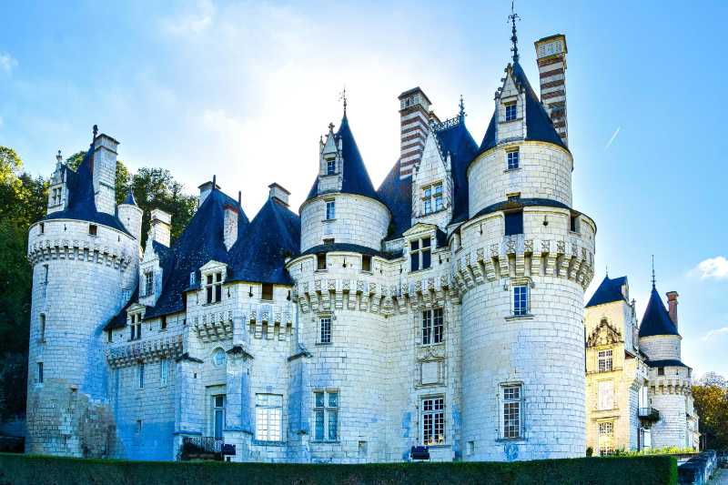 Schloss und klarer Himmel