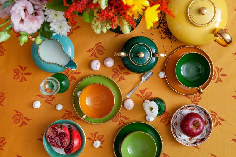 Service à thé en porcelaine colorée