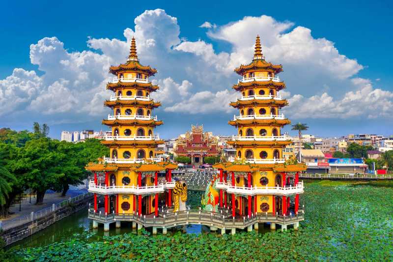 dragon and tiger pagodas in kaohsiung taiwan - jigsaw puzzle