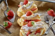 eclair strawberrycake strawberries - jigsaw puzzle