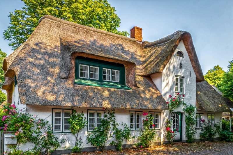 Haus mit Strohdach