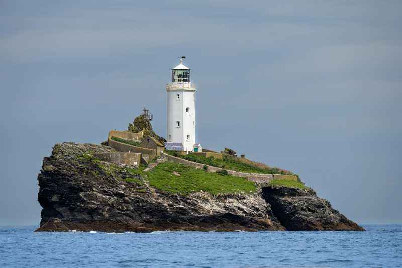 lighthouse cornwall ocean coast - jigsaw puzzle