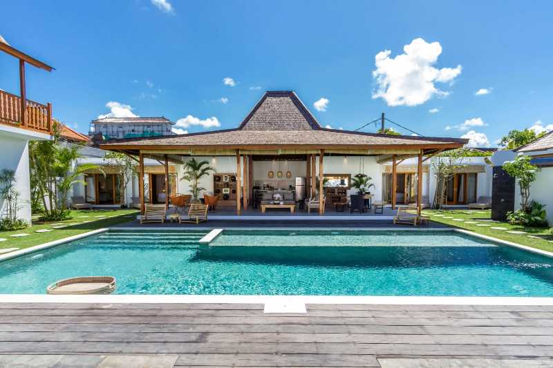 Lujoso resort de verano con piscina