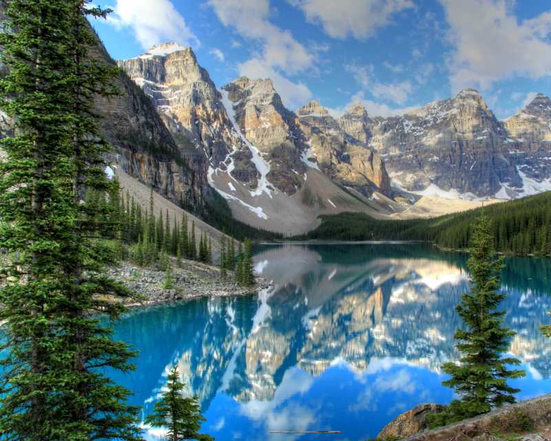 Moraine Lake and Ten Peaks Iconic Banff National Park Scenery