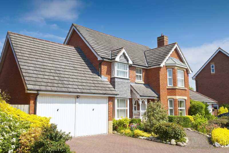 New Build Family Home with Manicured Front Garden