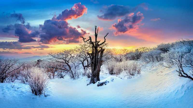 Panorama der Deogyusan-Berge im Winter