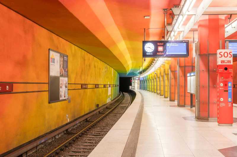 Andén en la estación de metro