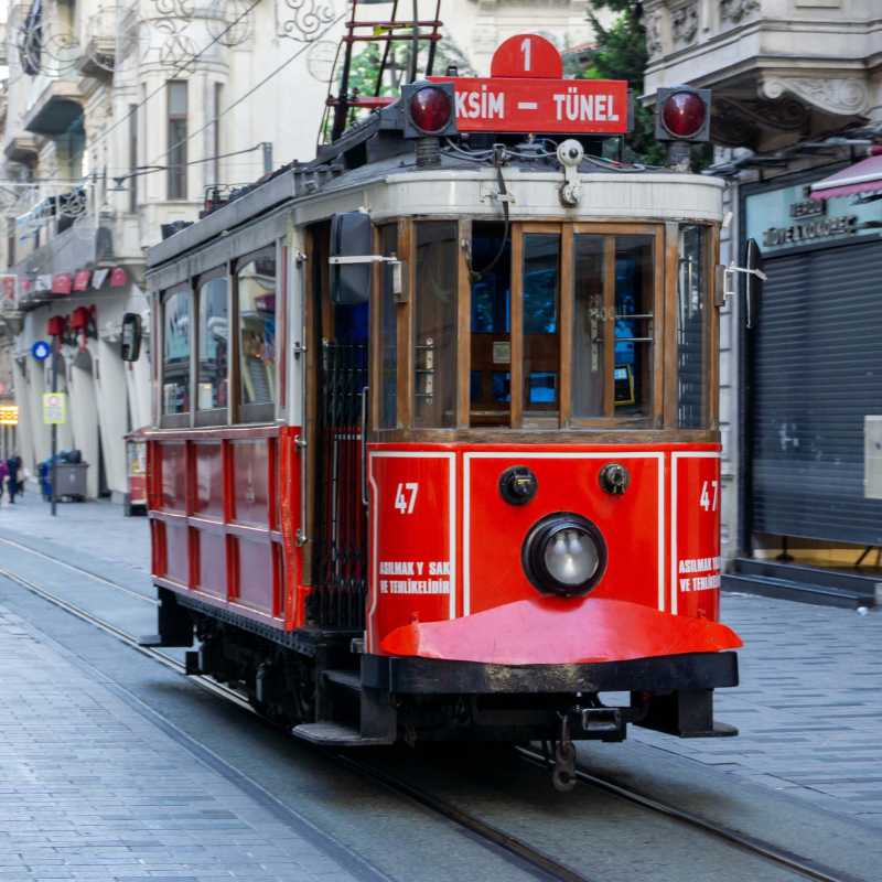 Tramway rouge à Istanbul