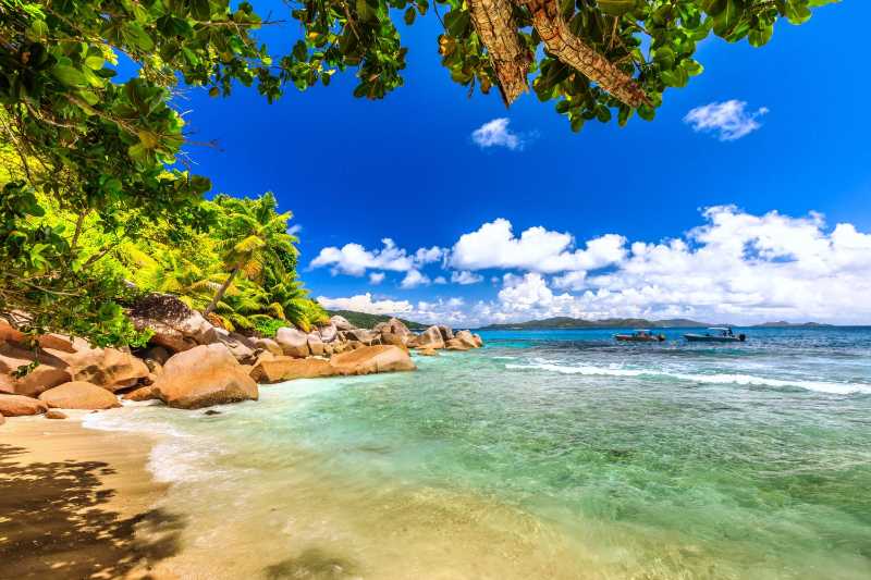 Vista panoramica del mare contro il cielo