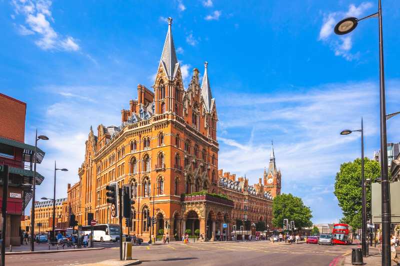 Hotel renacentista de St. Pancras en Londres