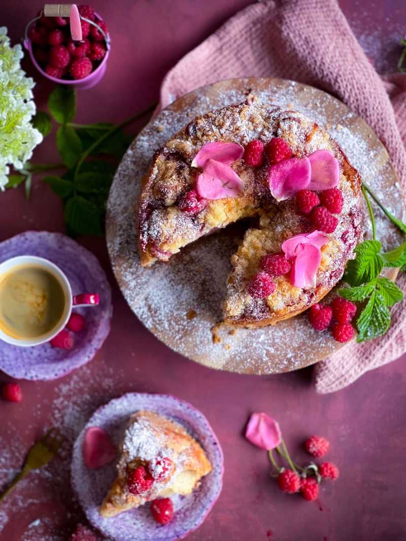 strawberry cake birthday bakery - jigsaw puzzle