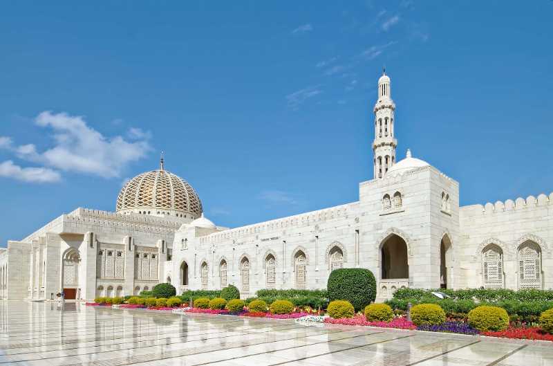 sultan qaboos grand mosque oman - jigsaw puzzle