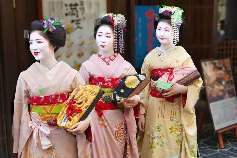 京都的传统日本艺伎