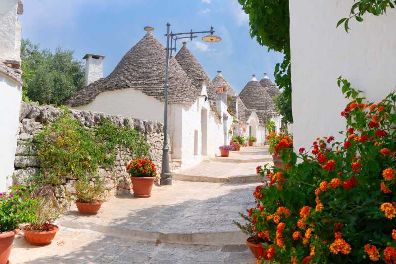 Traditionelle Trulli-Häuser des Dorfes Aberobello Italien