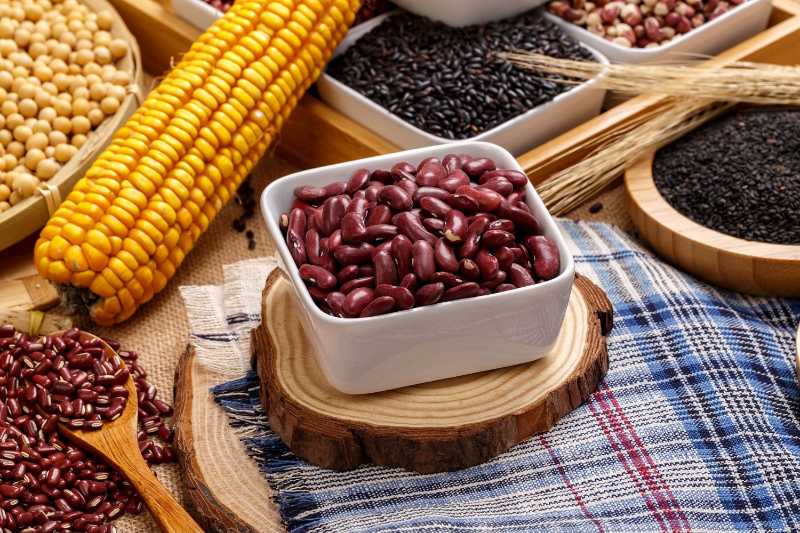 Various grains and beans