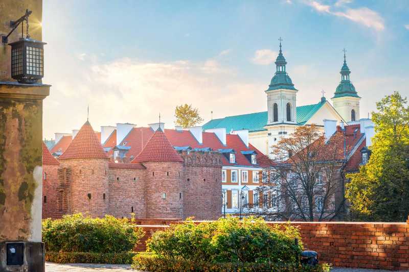 Warschauer Barbakan im Herbst
