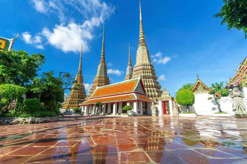 泰国曼谷的卧佛寺和古建筑