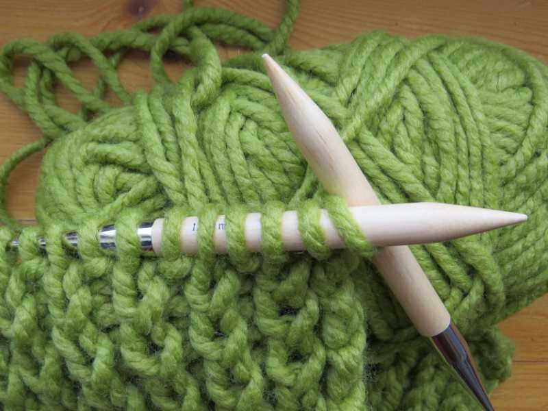 wool green knit cats cradle - jigsaw puzzle